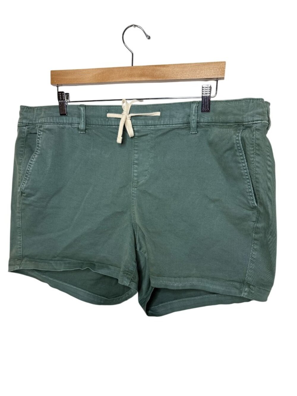 Torrid Size 2 Green Pull On Utility Shorts Drawstring Stretch